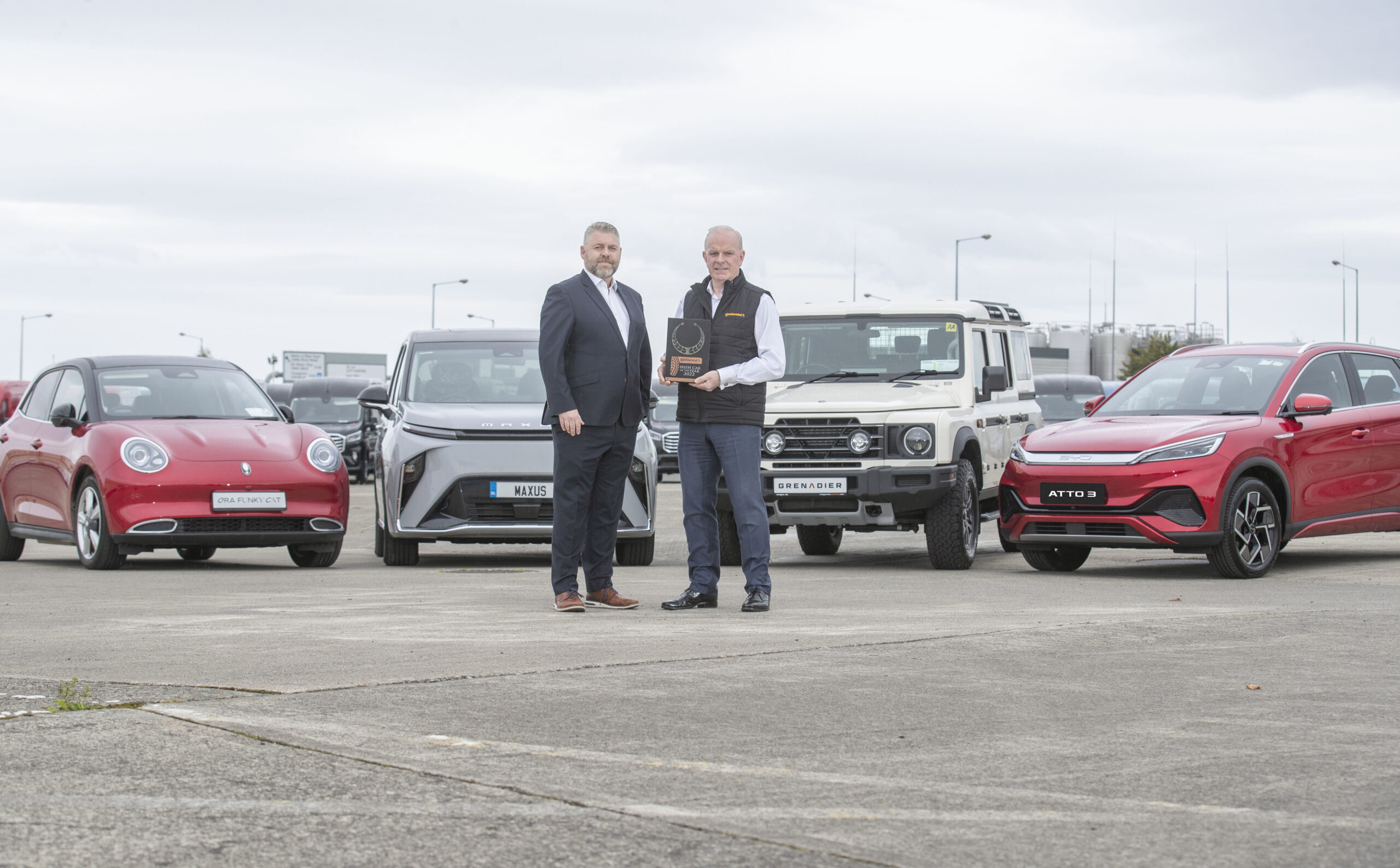 MMAI Chairman, Joe Rayfus, and Tom Dennigan of awards sponsor, Continental Tyres, with four of the new brand models competing for an award for the first time in this year’s programme: Ora Funky Cat, Maxus Mifa 9, INEOS Grenadier and BYD Atto 3.
